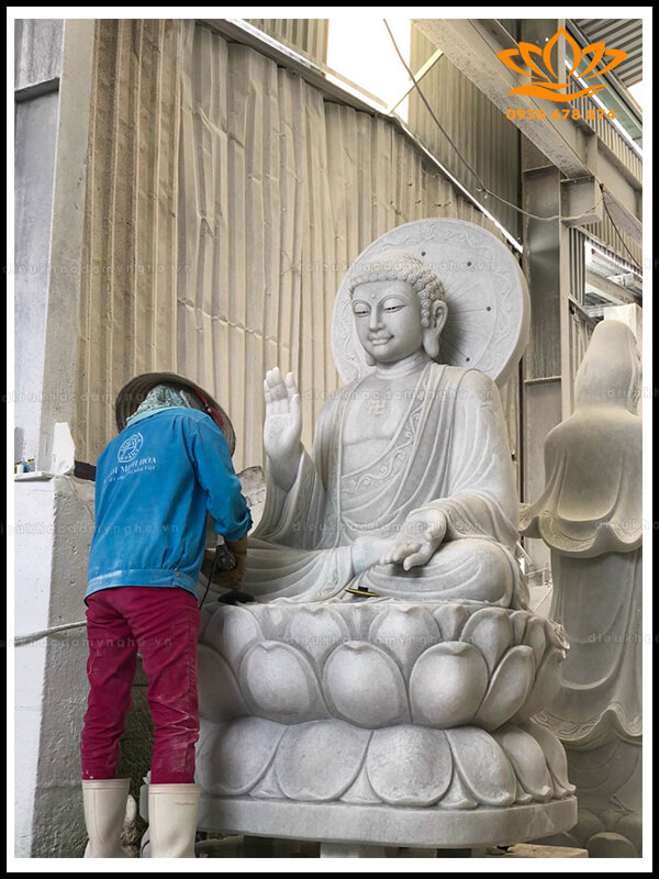 Tượng Phật Adida đá tự nhiên