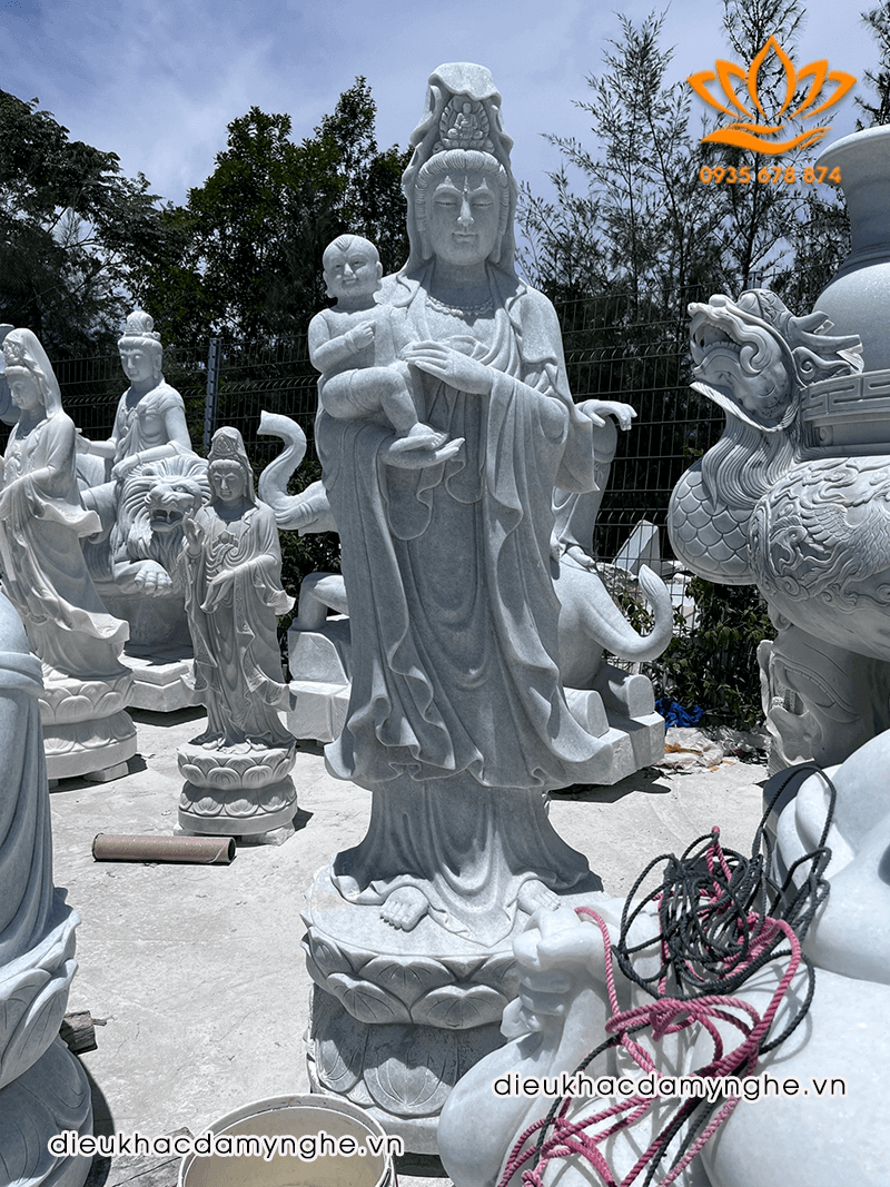 Tượng Phật Bà Quan Âm Thị Kính Đá Trắng Non Nước Đà Nẵng