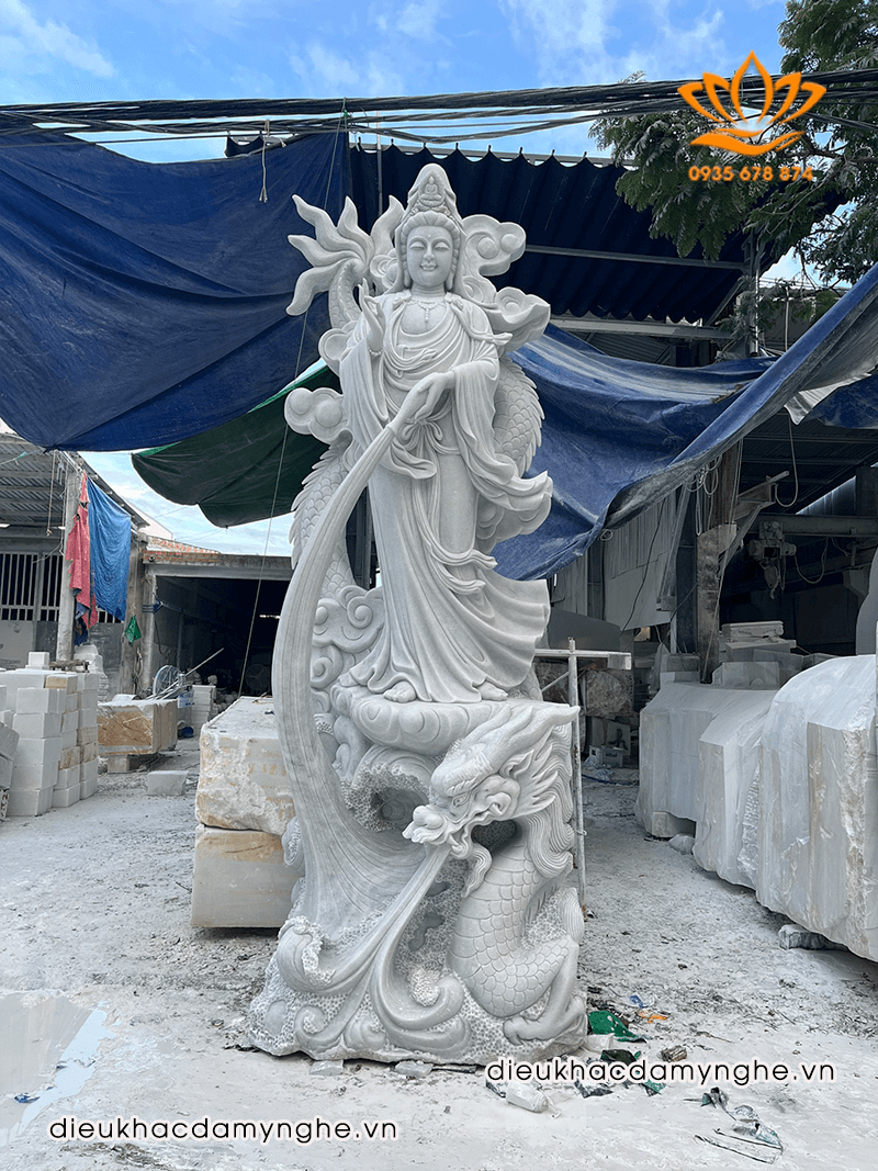 Tượng Phật Bà Quan Âm Cưỡi Rồng Bằng Đá Trắng