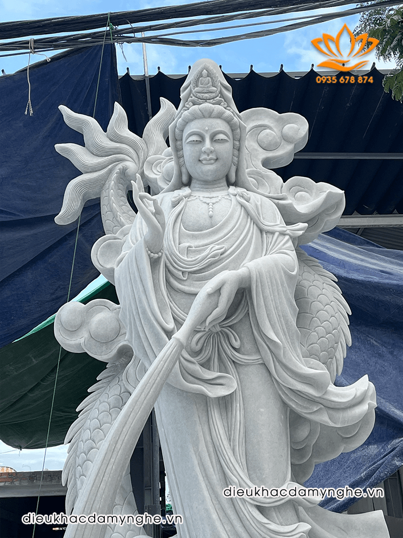Tượng Phật Bà Quan Âm Cưỡi Rồng Bằng Đá Trắng