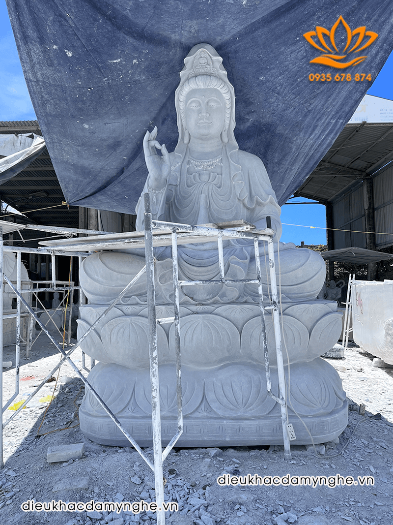 Tượng Phật Bà Quan Âm Ngồi Đài Sen Bằng Đá Đẹp