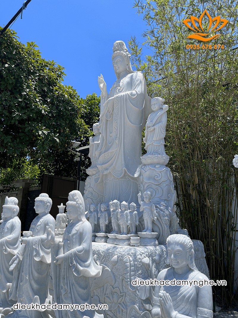 Tượng Đá Phật Bà Quan Âm Cùng 2 Tiểu Đồng ở Đà Nẵng