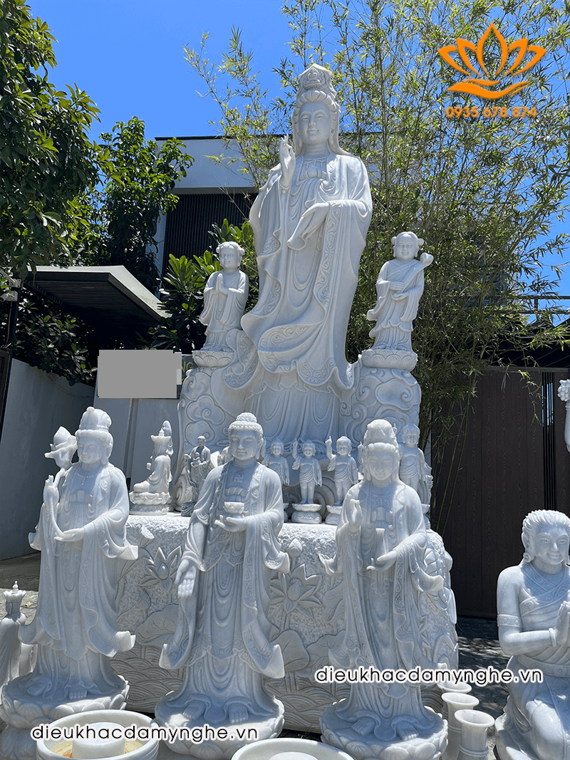 Tượng Đá Phật Bà Quan Âm Cùng 2 Tiểu Đồng ở Đà Nẵng