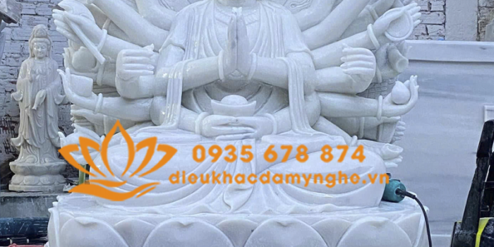 ban tuong phat ba thien thu thien nhan bang da non nuoc