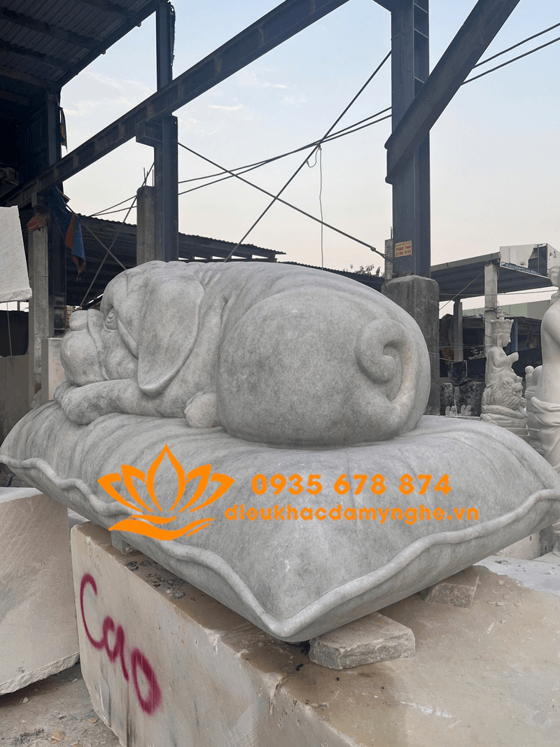 Điêu Khắc Tượng Chó Bằng Đá Mỹ Nghệ Non Nước