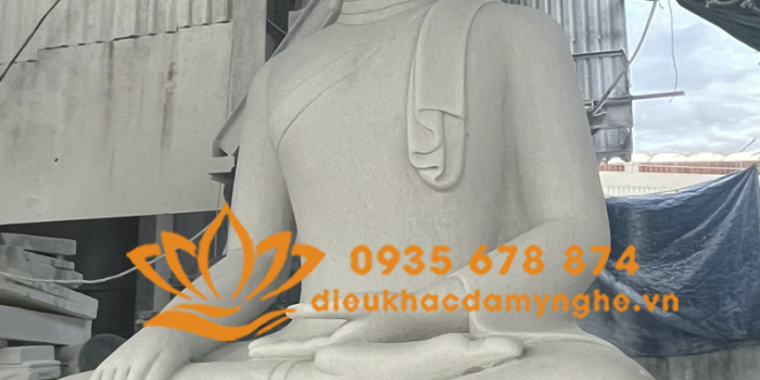 mua tuong phat thich ca ngoi thien thu an bang da trang non nuoc