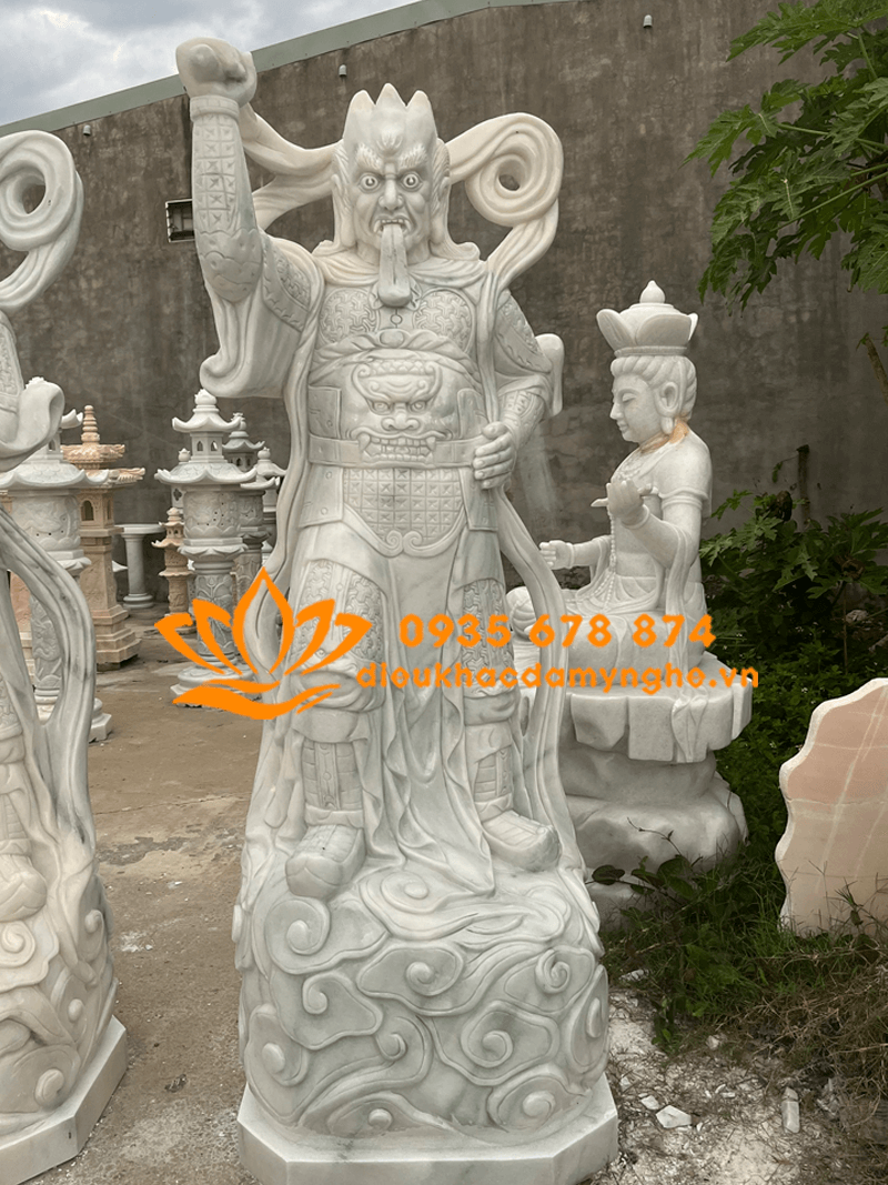 Tượng Tiêu Diện Hộ Pháp Bằng Đá Trắng Mịn Nguyên Khối