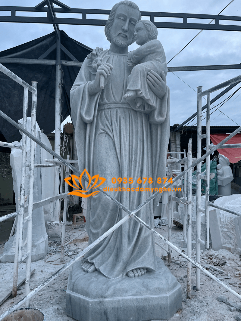 Bán Tượng Đá Thánh Giuse Bế Chúa Tạc Thủ Công Đẹp Nhất