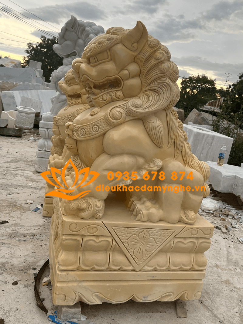 Cặp Tượng Kỳ Lân Bằng Đá Cẩm Thạch Trang Trí Nghĩa Trang