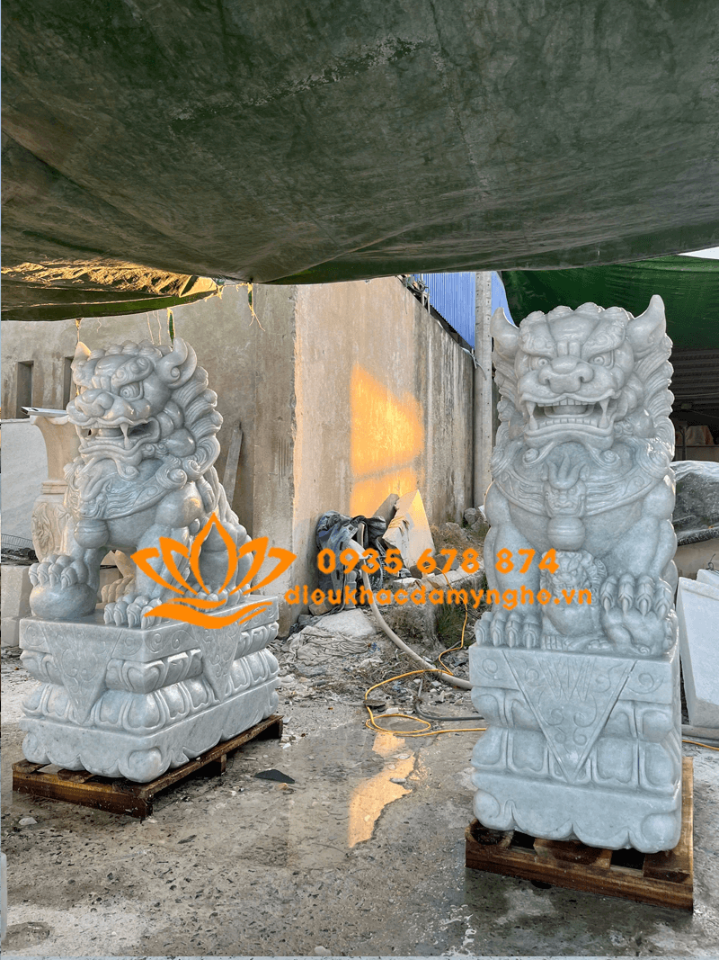 Mẫu Tượng Kỳ Lân Bằng Đá cẩm Thạch Trắng Nguyên Khối