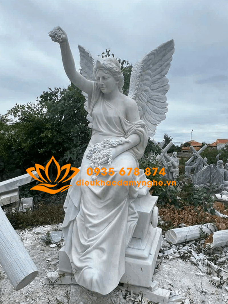 Nhận Tạc Tượng Cô Gái Thiên Thần Theo Mẫu Yêu Cầu