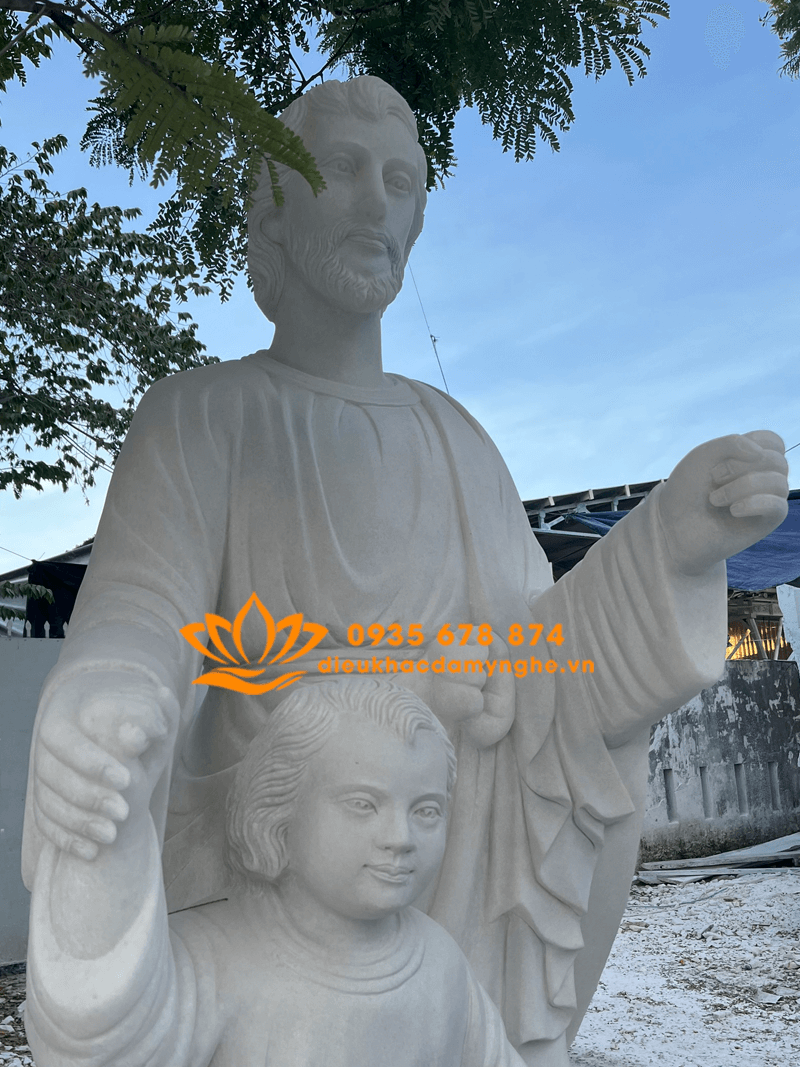 Bán Tượng Thánh Giuse Bằng Đá Trắng Non Nước Cao 2 Mét