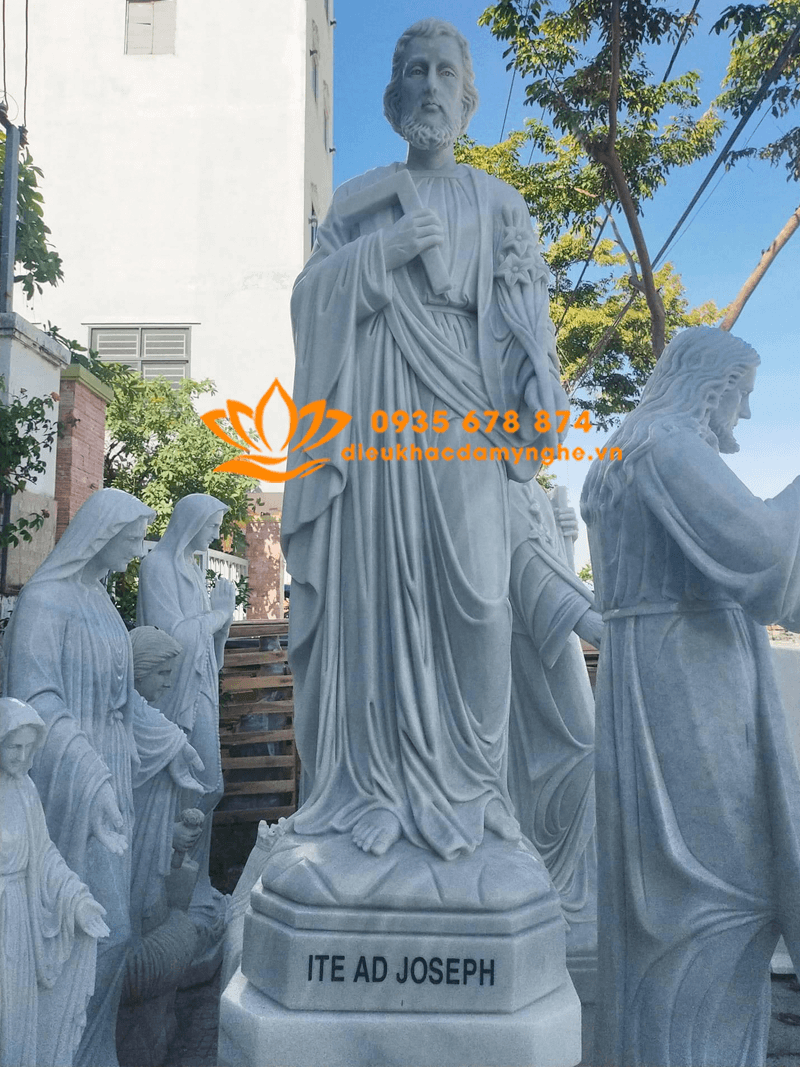 Bán Tượng Thánh Giuse Bằng Đá Trắng Tinh Xảo Cao 2 Mét