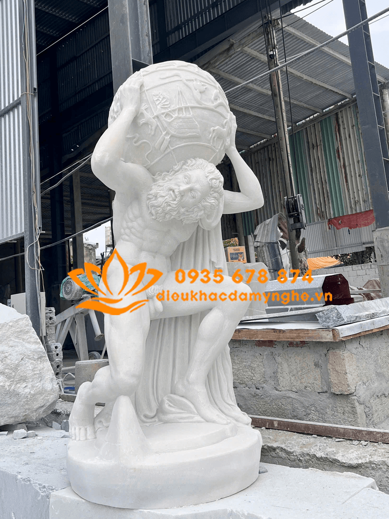 Tượng Thần Atlas Hy Lạp La Mã Ôm Quả Cầu Bằng Đá Trắng