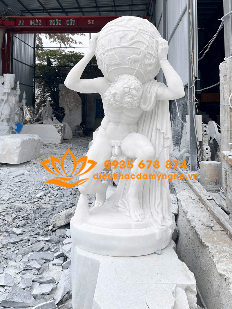Tượng Thần Atlas Hy Lạp La Mã Ôm Quả Cầu Bằng Đá Trắng