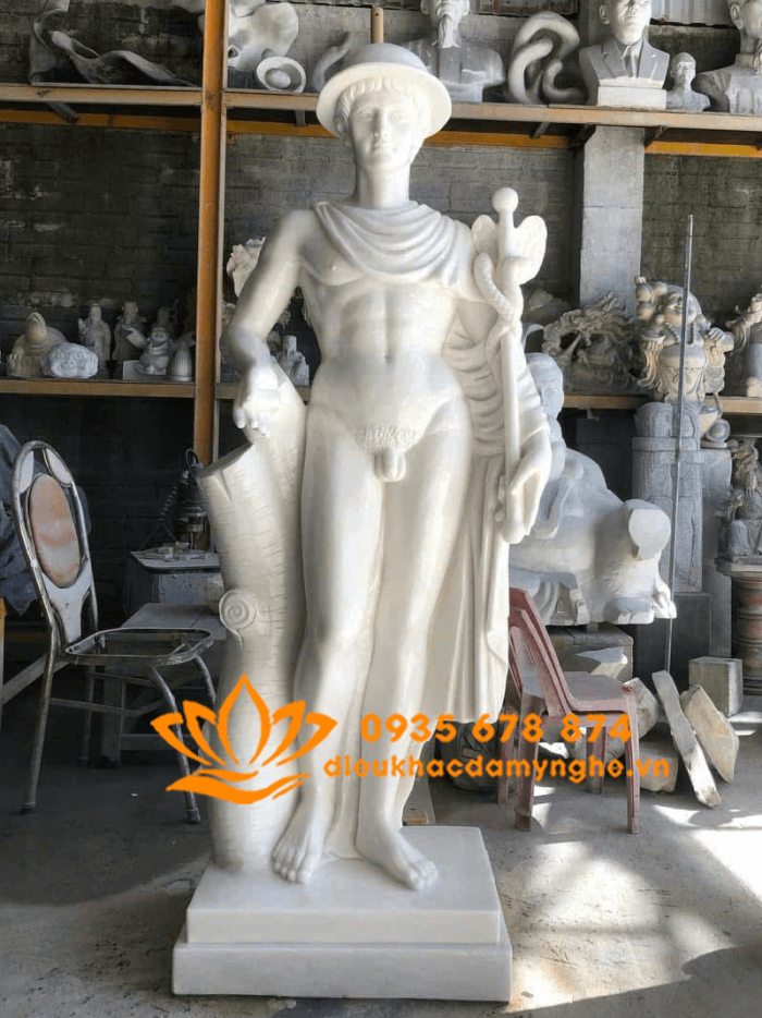 tuong than cua du lich hermes bang da trang non nuoc