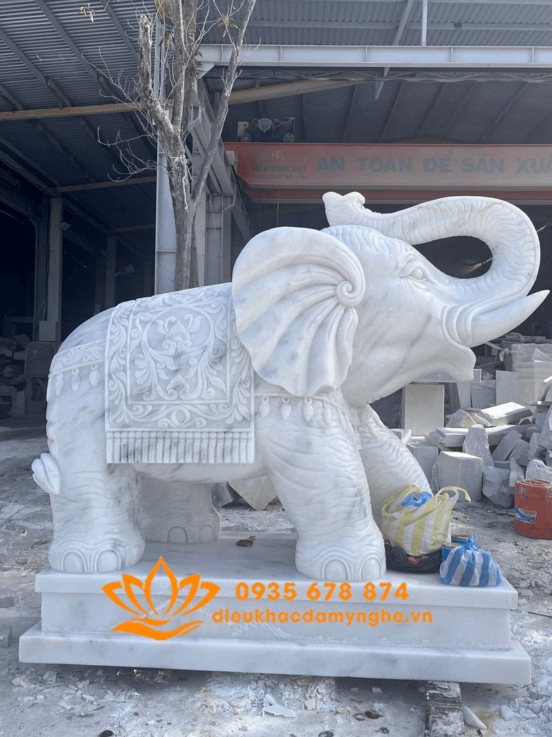 Chế Tác Tượng Voi Bằng Đá Cẩm Thạch Đẹp Nhất Việt Nam