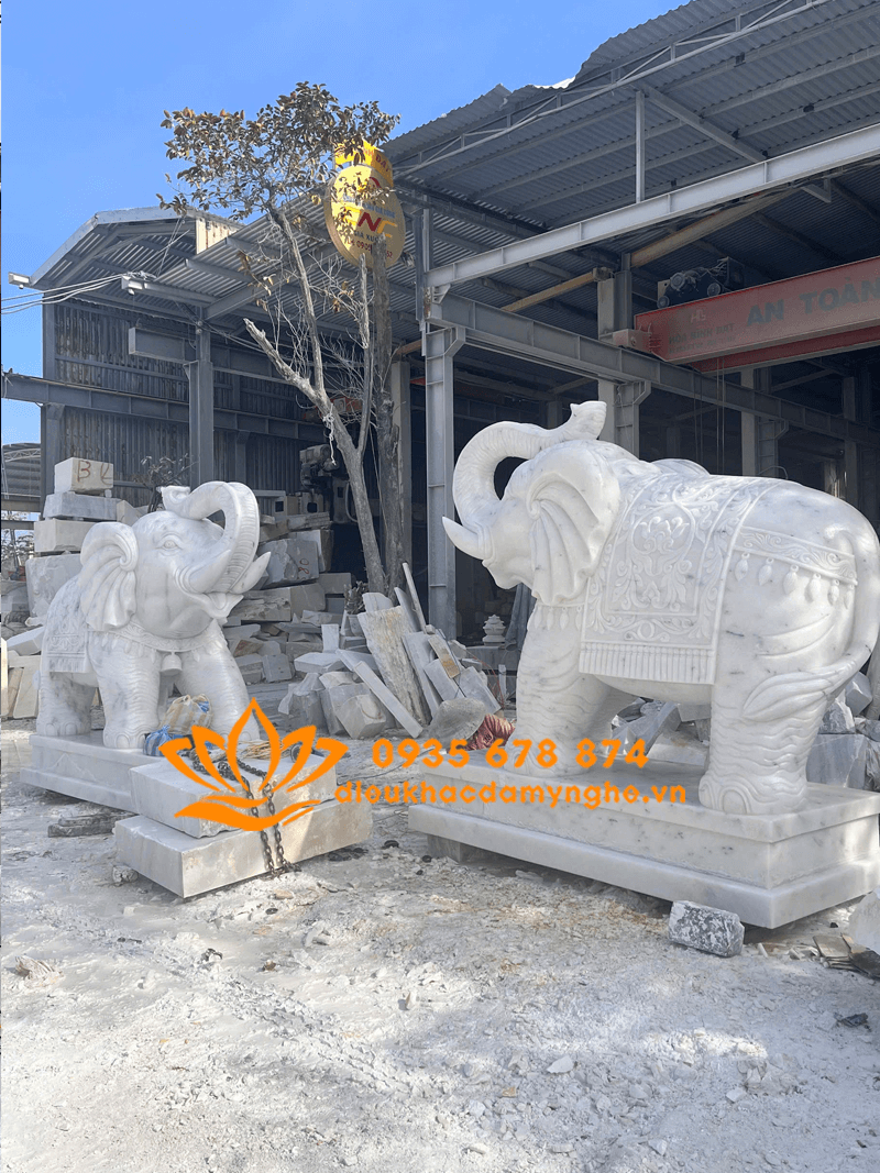 Chế Tác Tượng Voi Bằng Đá Cẩm Thạch Đẹp Nhất Việt Nam