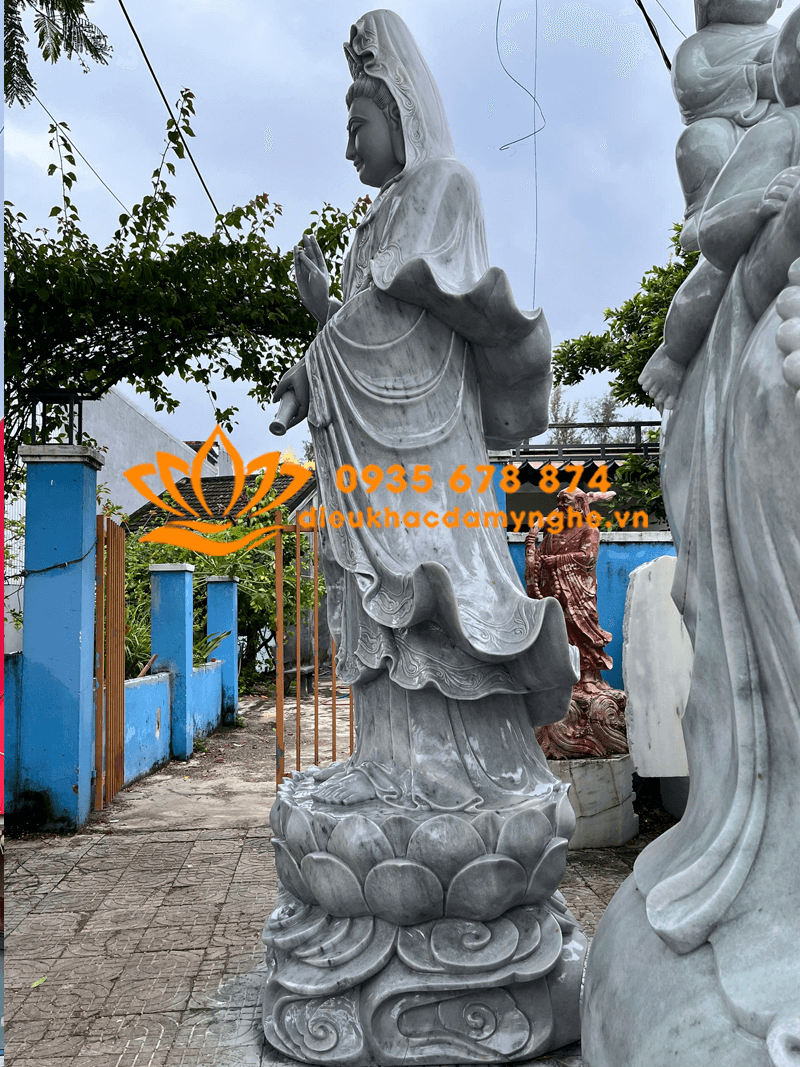 Tượng Quan Âm Đẹp Bằng Đá Cẩm Thạch Xám Cao 3 Mét