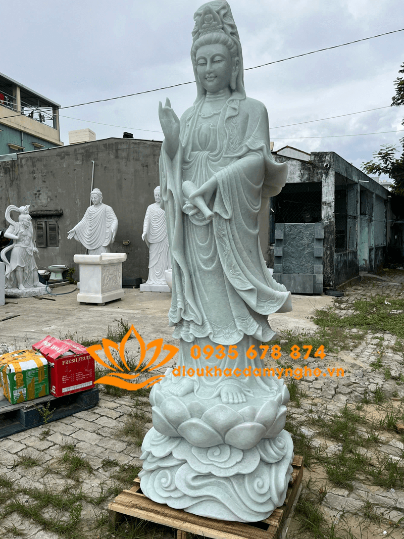Tượng Phật Quan Âm Bằng Đá Cẩm Thạch Xanh Tự Nhiên