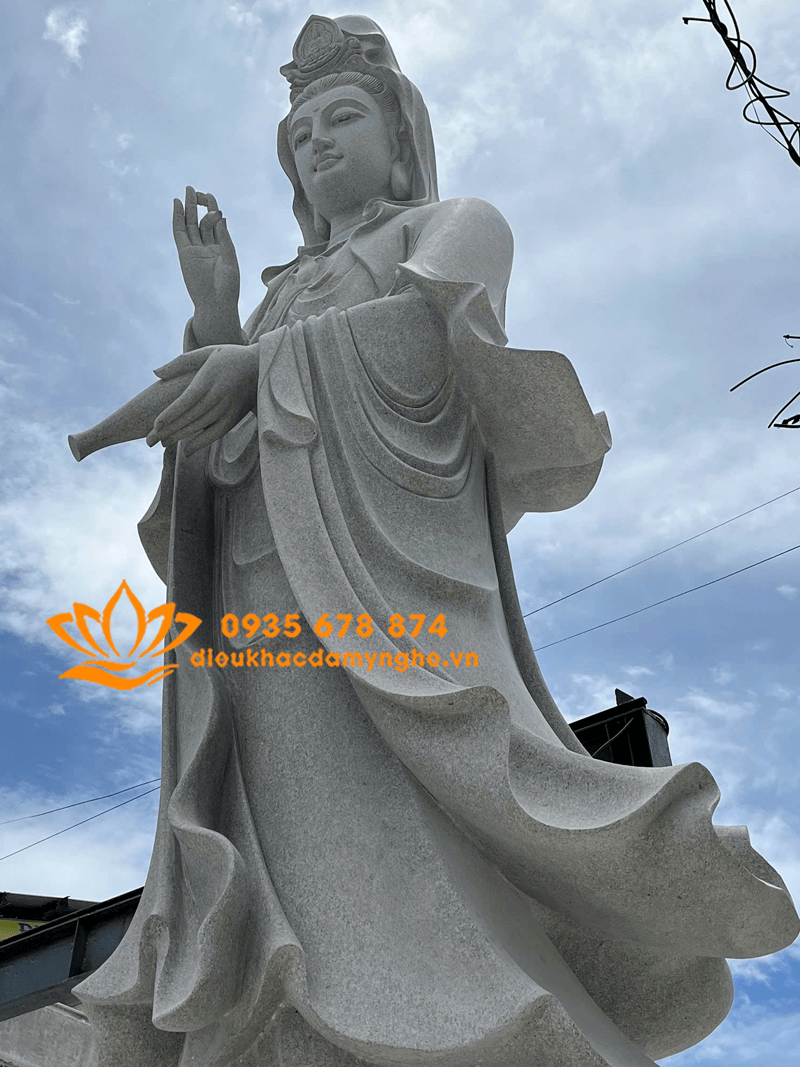 Tượng Phật Quan Âm Bồ Tát Bằng Đá Granite Cao 8 Mét