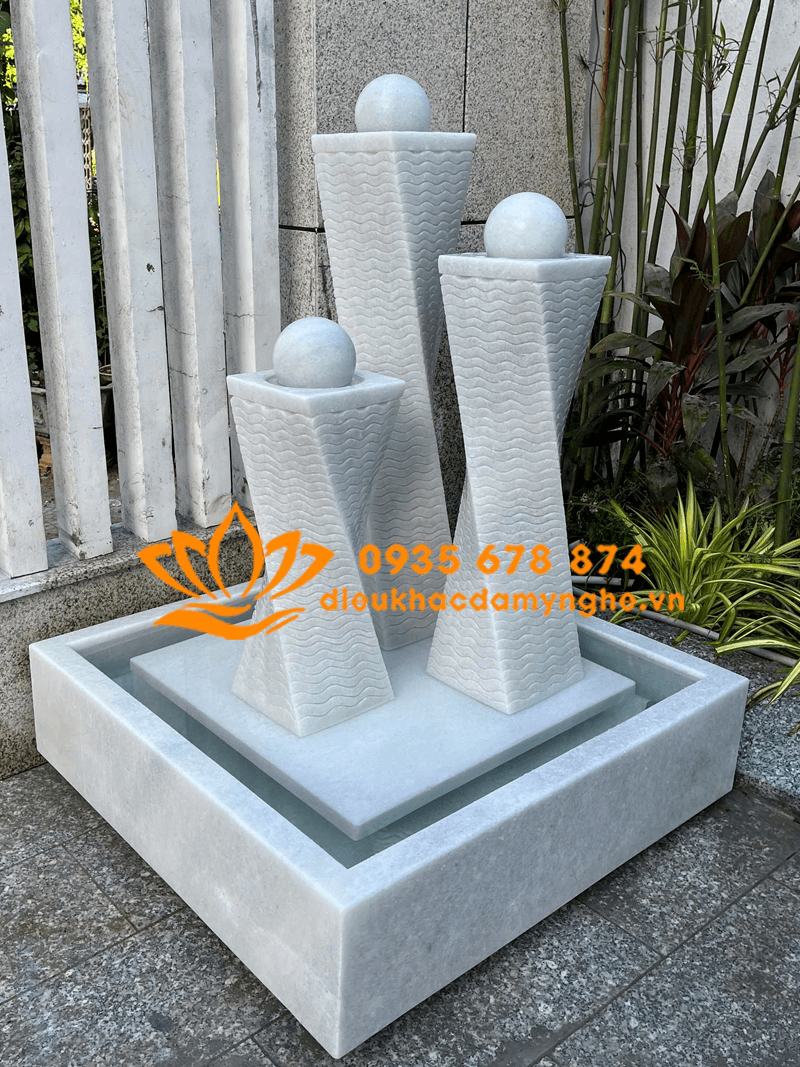 Thiết Kế Đài Phun Nước 3 Trụ Bi Xoay Bằng Đá Trắng Đẹp Nhất