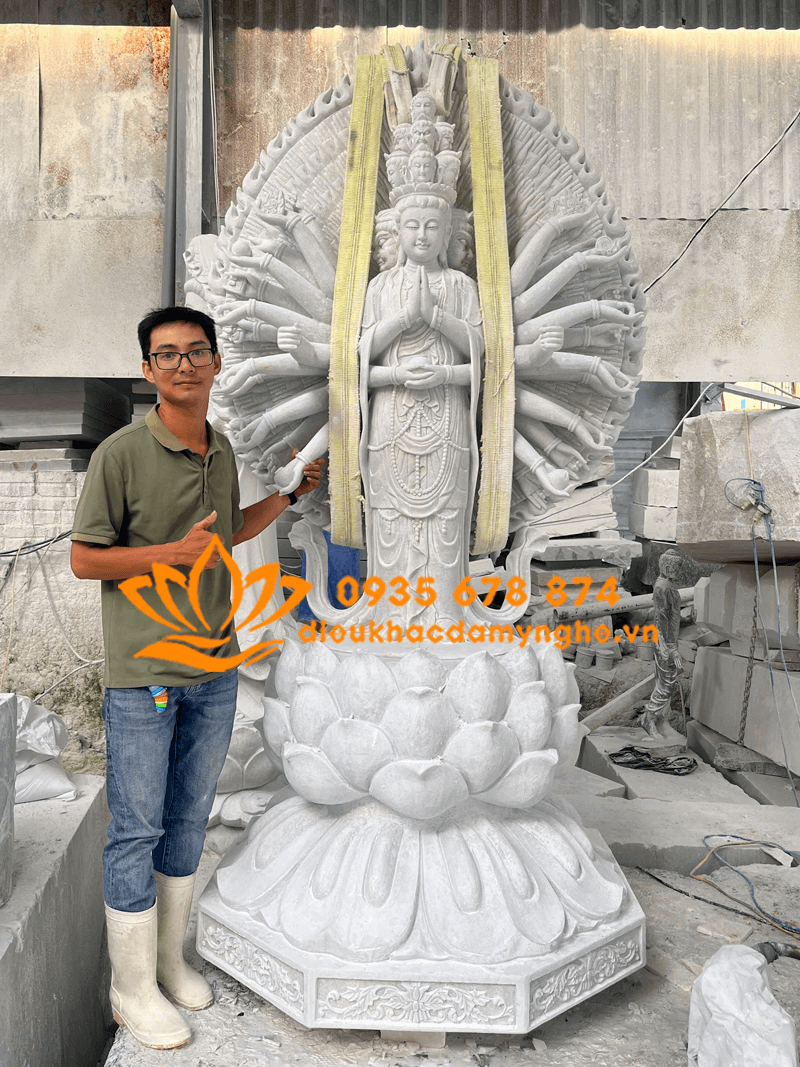 Tượng Quan Âm Nghìn Mắt Nghìn Tay Bằng Đá Cẩm Thạch