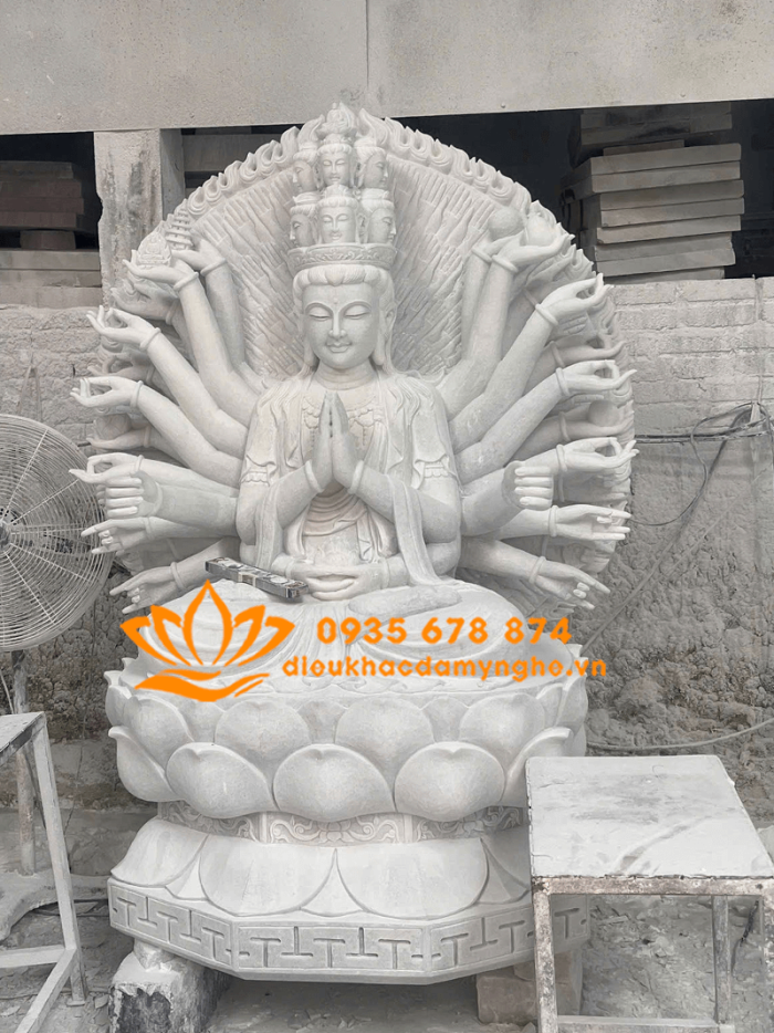 tuong phat quan am nghin mat nghin tay bang da my nghe da nang
