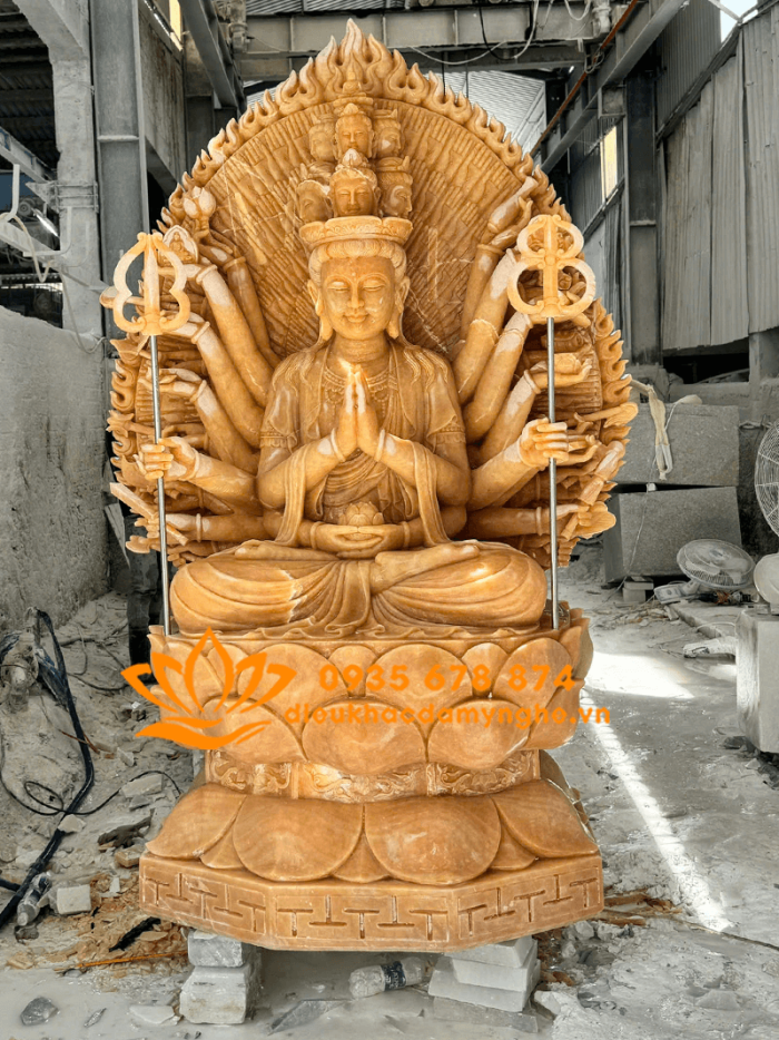 tuong quan am nghin mat nghin tay bang da cam thach vang tu nhien