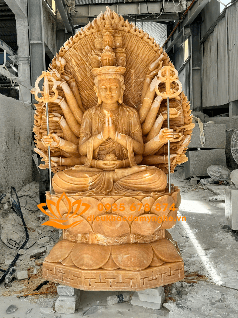 Tượng Phật Thiên Thủ Thiên Nhãn Bằng Đá Cẩm Thạch Vàng