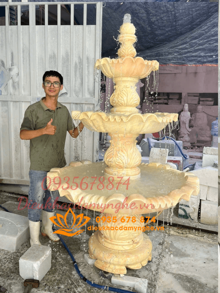 lam dai phun nuoc ho ca bang da cam thach tu nhien