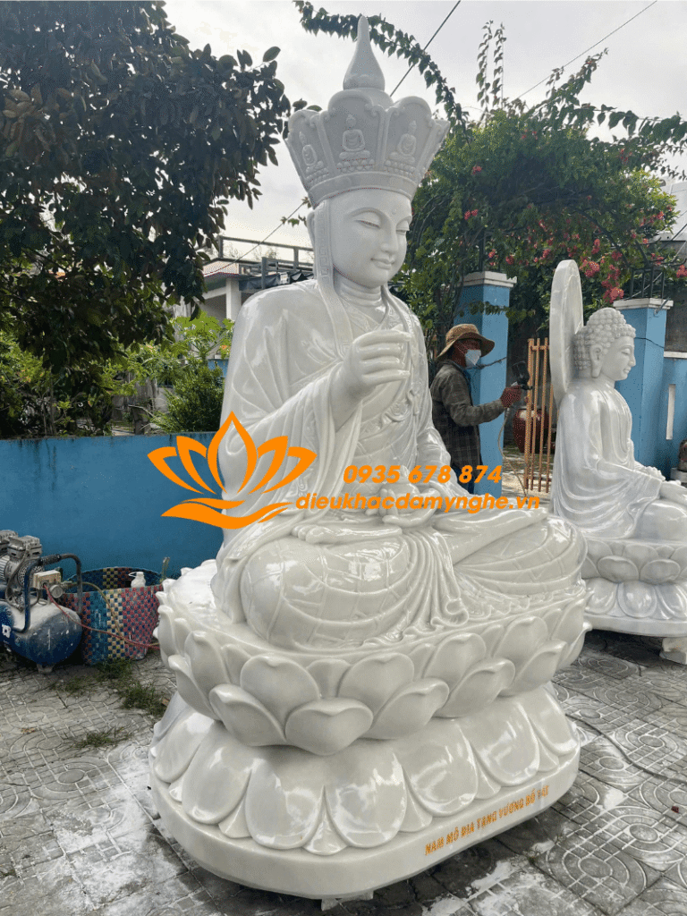 mua tuong dia tang dep o dau