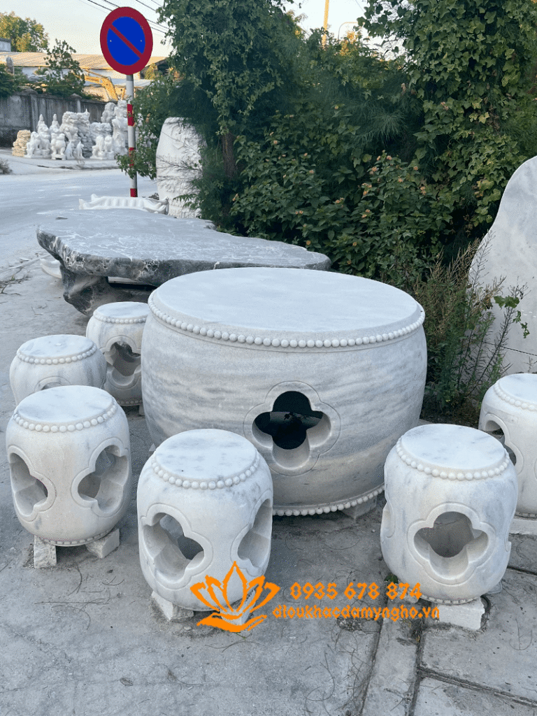 bo ban ghe co bon la