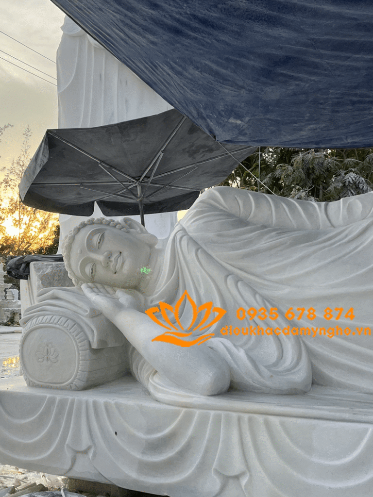 mau tuong phat nam nhap niet ban