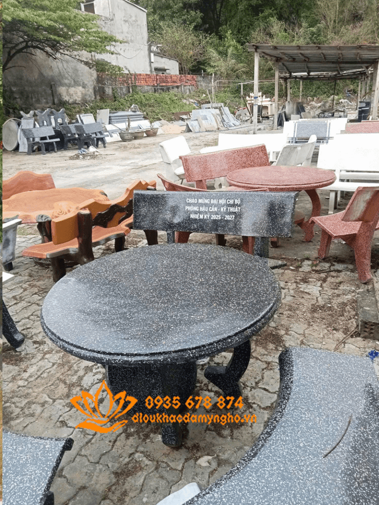 ban ghe da den granite