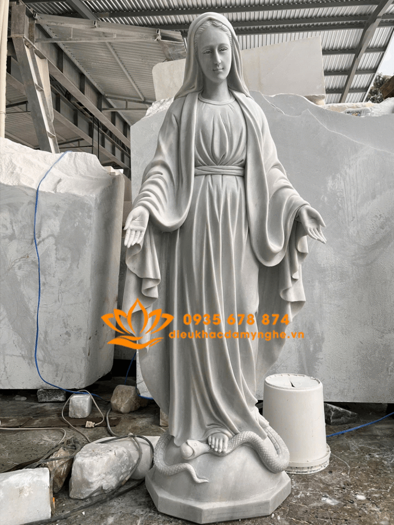 tuong duc me ban on bang da trang min dep