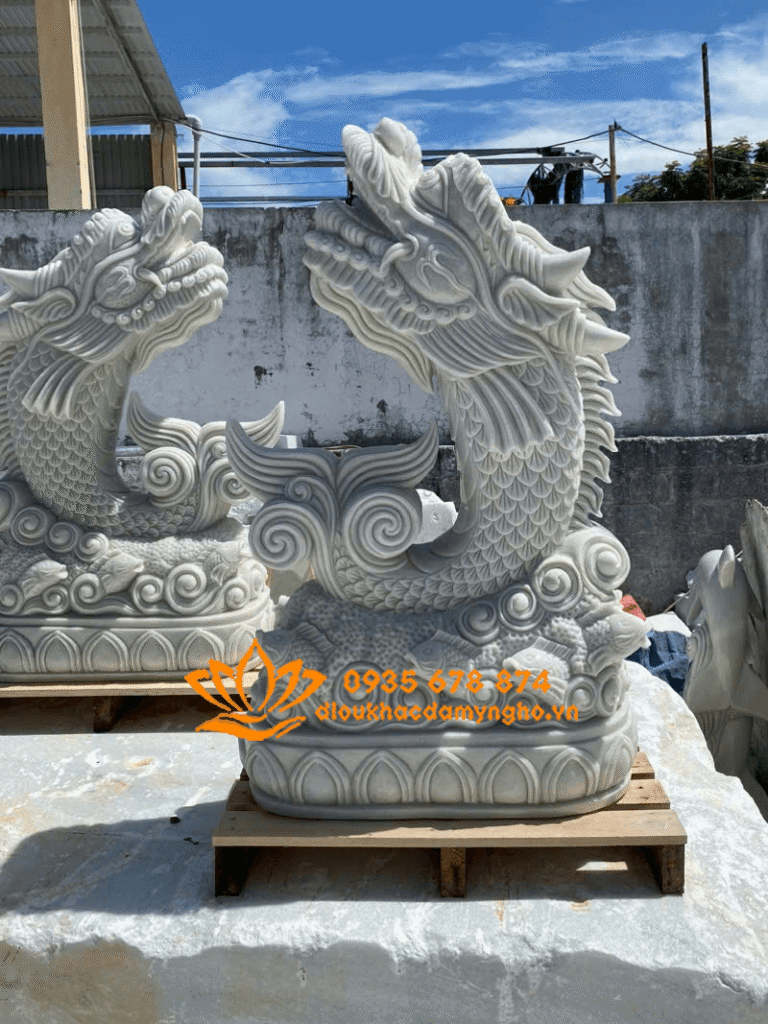 tuong ca chep hoa rong bang da trang dep