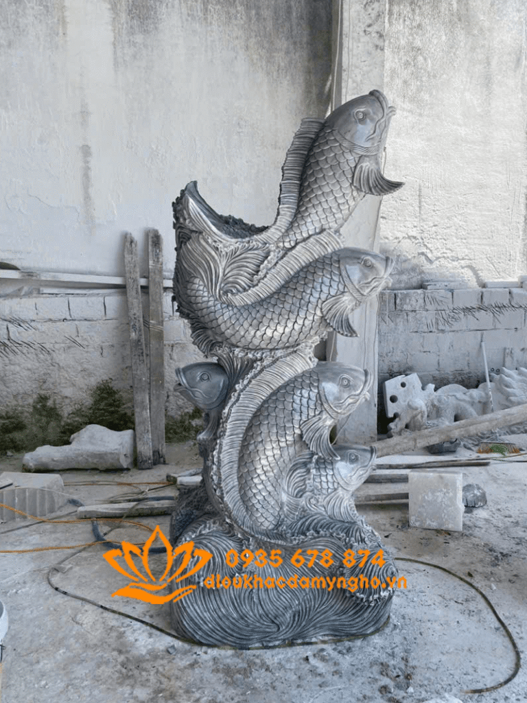 ban tuong ca chep phun nuoc bang da dep nguyen khoi tuong ca chep bang da xam