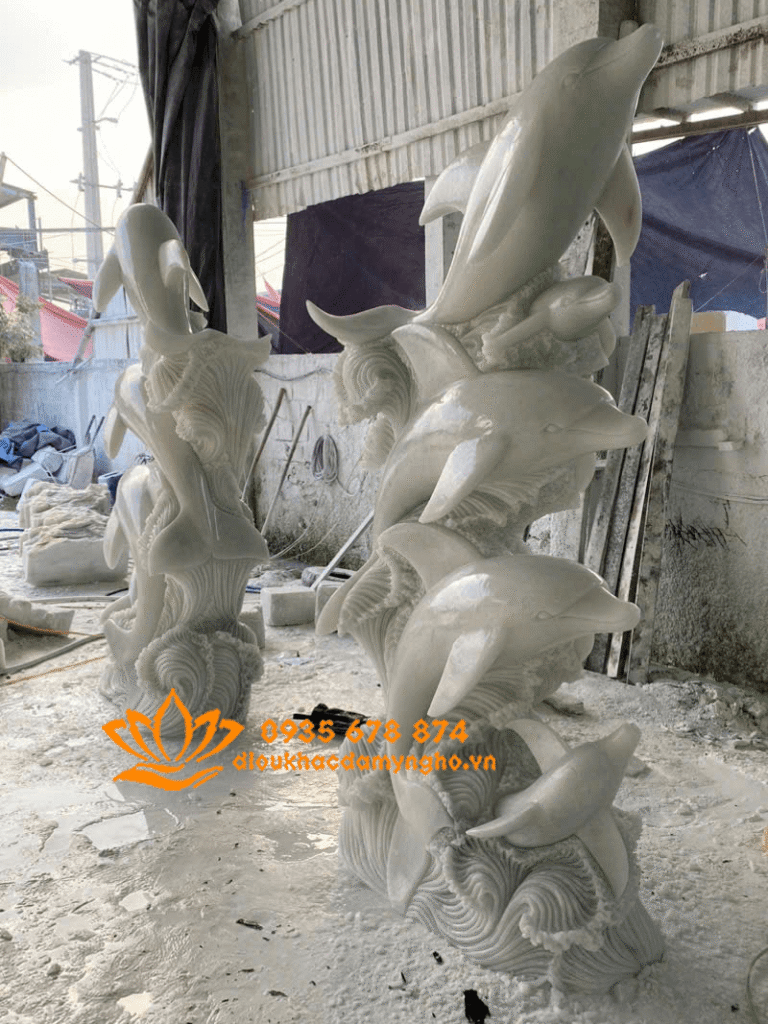 mau tuong ca heo phun nuoc da trang dep