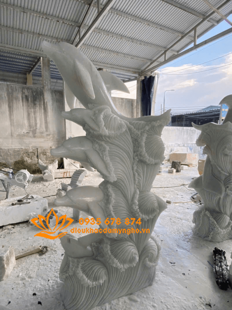 mau tuong ca heo phun nuoc bang da trang dep mau tuong ca heo phun nuoc bang da trang dep