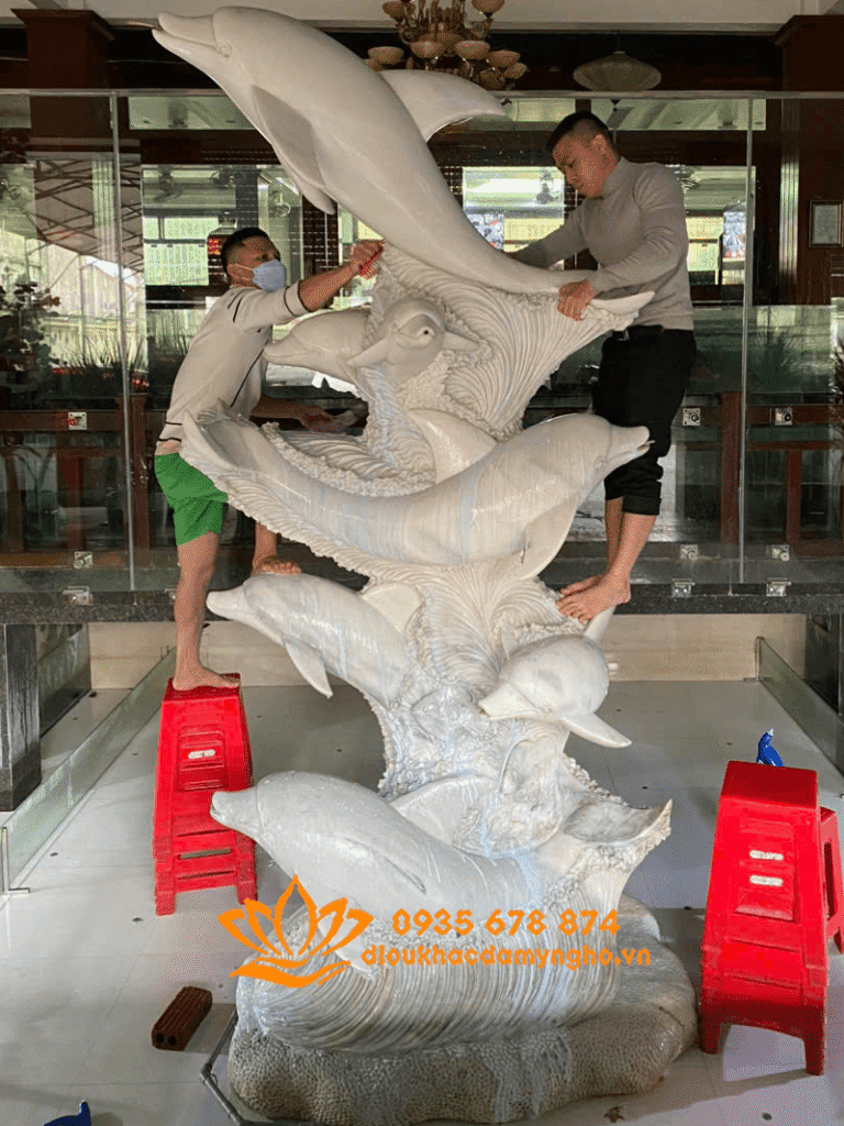 mau tuong ca heo phun nuoc da