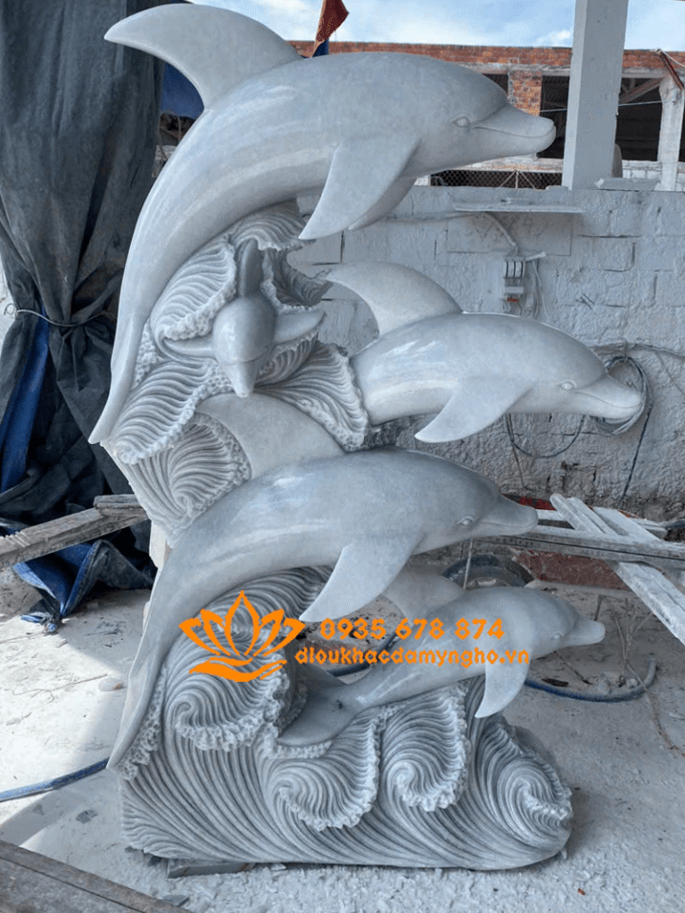 lap dat tuong ca heo phun nuoc