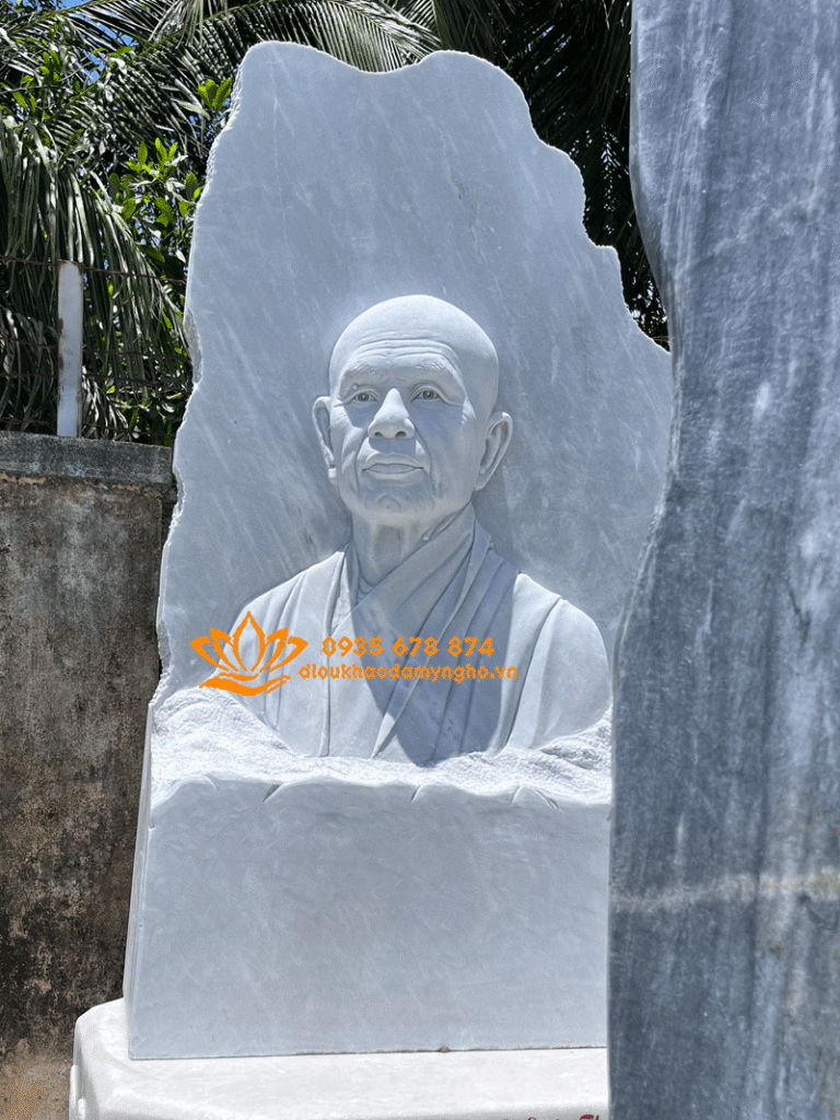 chuyen dieu khac tuong chan dung bang da nguyen khoi tuong chan dung thien su thich nhat hah bang da nguyen khoi