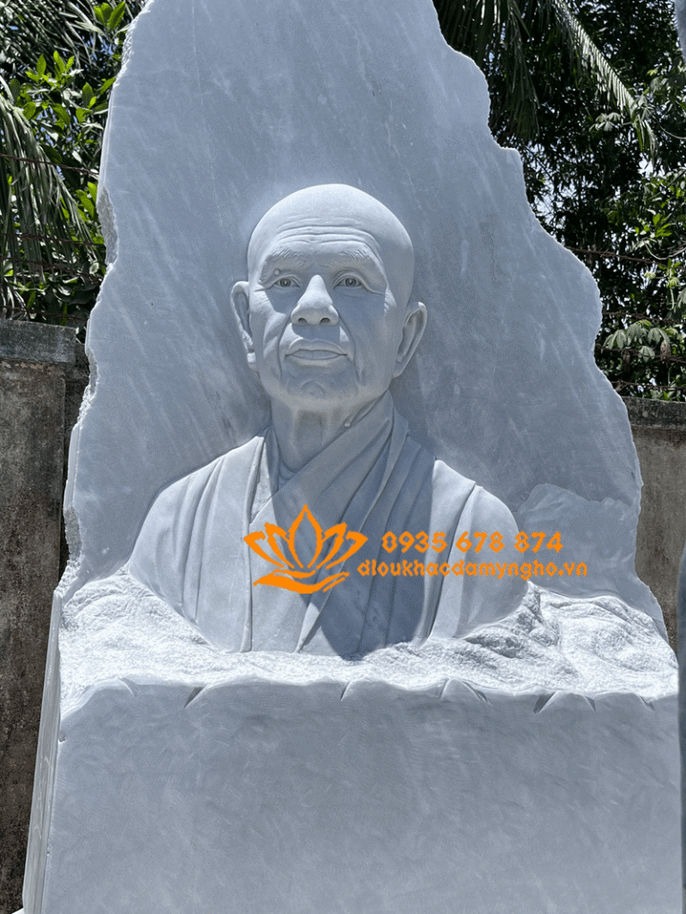 tuong thien su thich nhat hanh bang da trang tu nhien