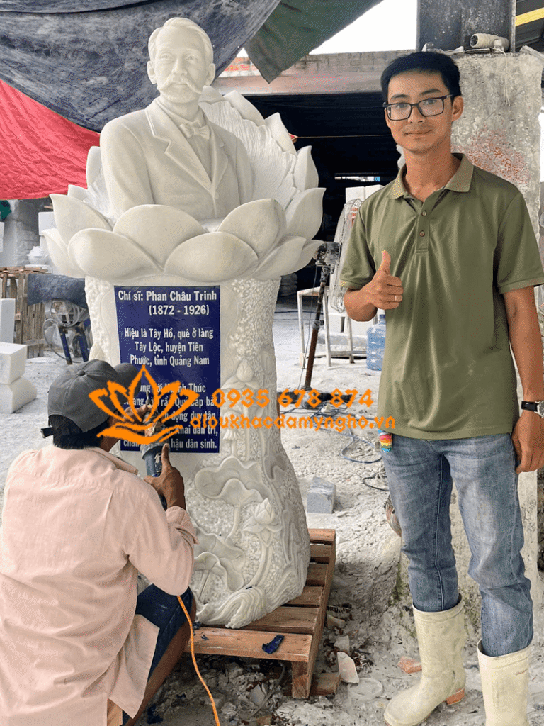 tuong chan dung phan chau tring bang da cam thach dep