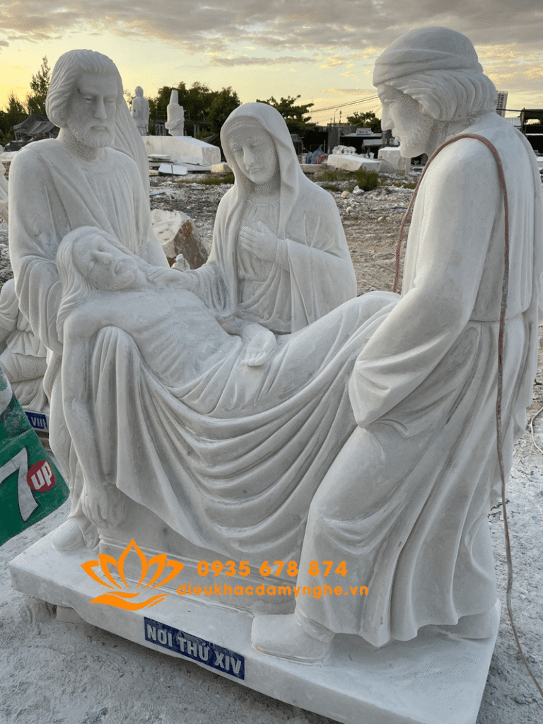 tuong chang duong thanh gia cua chua bang da dep