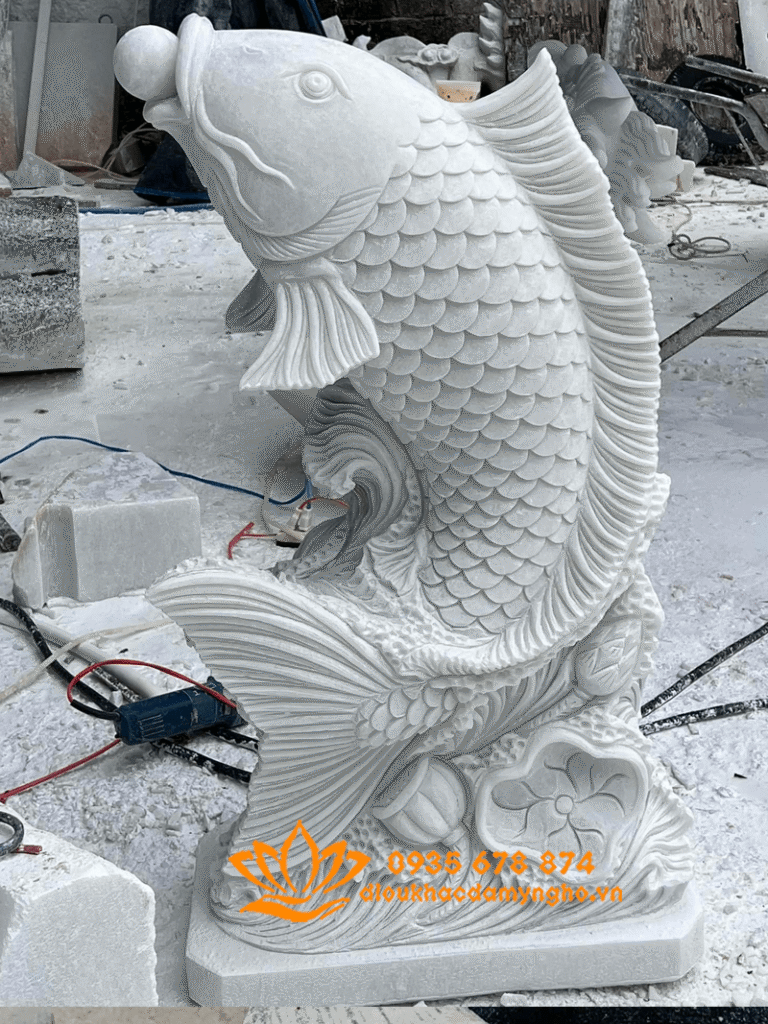 tuong ca chep phong thuy bang da trang nguyen khoi