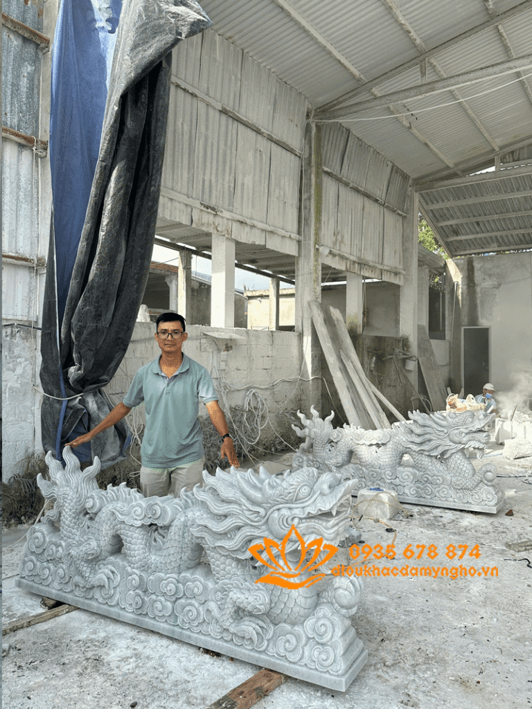 mau tuong rong bac them bang da xam mau rong bac them bang da trang