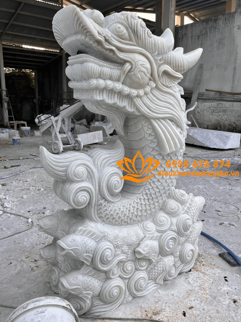 tuong ca chep hoa rong bang da dep nguyen khoi tuong ca chep hoa rong dep nhat