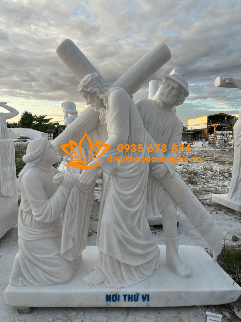 bo tuong chang duong thanh gia cua chua giesu bang da dep